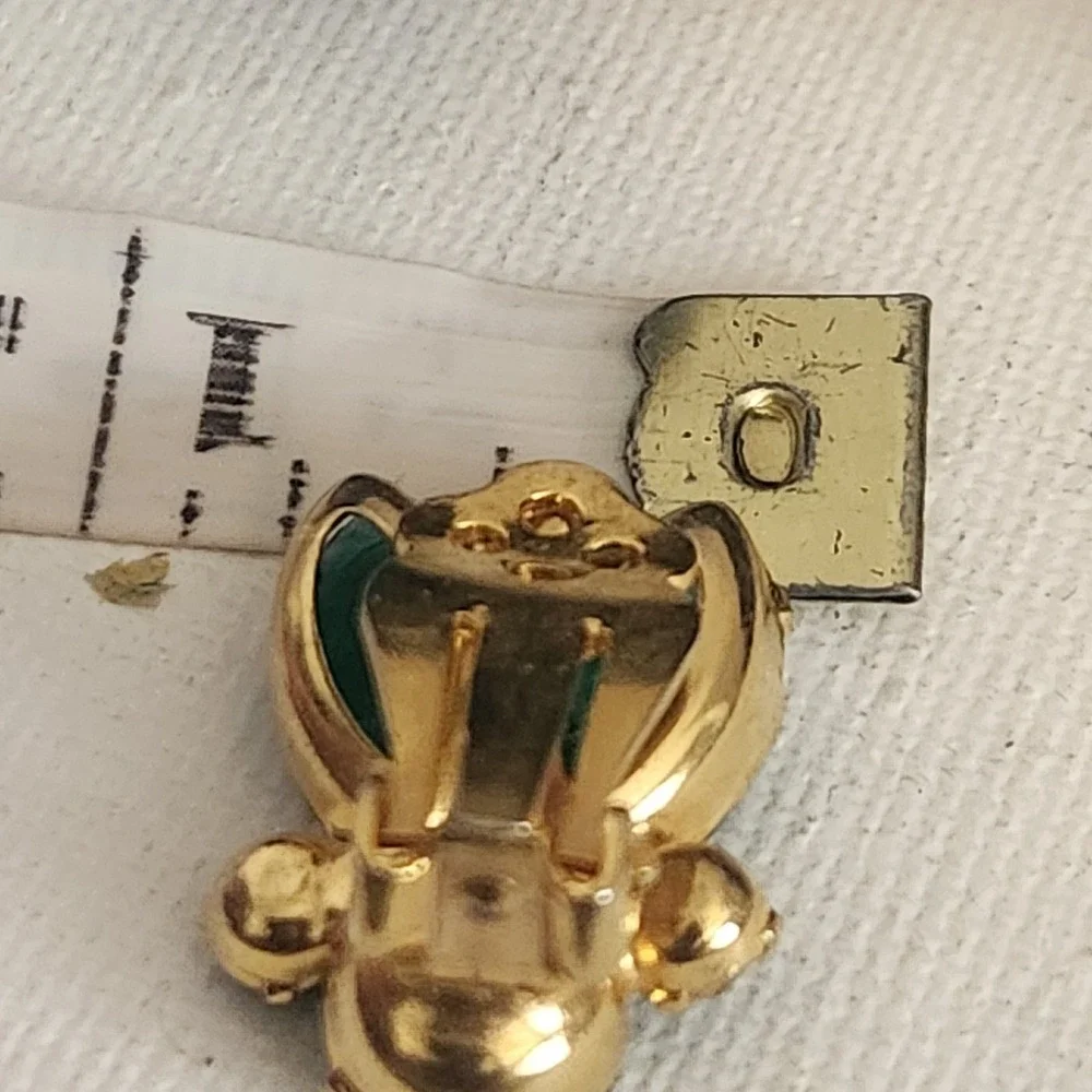 N/A vintage clip